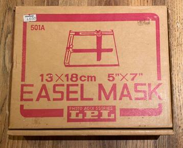 LPL Easel Mask box 13x18 cm super staat beschikbaar voor biedingen