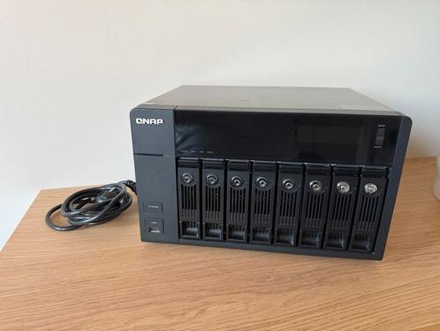 QNAP TS-859 Pro+ 8-Bay NAS, Computers en Software, NAS, Gebruikt, Ophalen of Verzenden