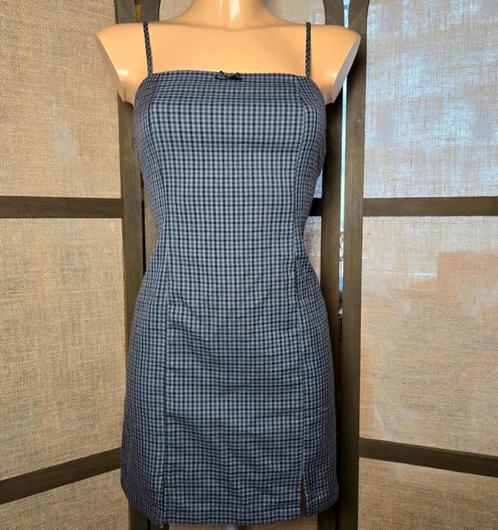Stradivarius geruite minijurk maat M, Kleding | Dames, Jurken, Zo goed als nieuw, Maat 38/40 (M), Zwart, Boven de knie, Verzenden