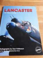 Lancaster (Living Legend) Ron Dick, Boeken, Oorlog en Militair, Gelezen, Ophalen of Verzenden, Tweede Wereldoorlog