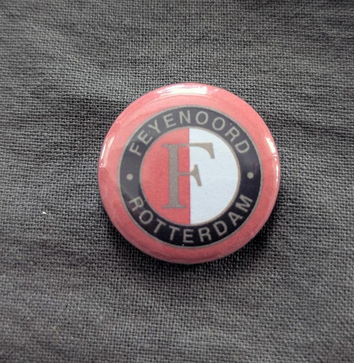 Feyenoord button – 25mm button / speld / pin, Verzamelen, Sportartikelen en Voetbal, Nieuw, Overige typen, Feyenoord, Verzenden