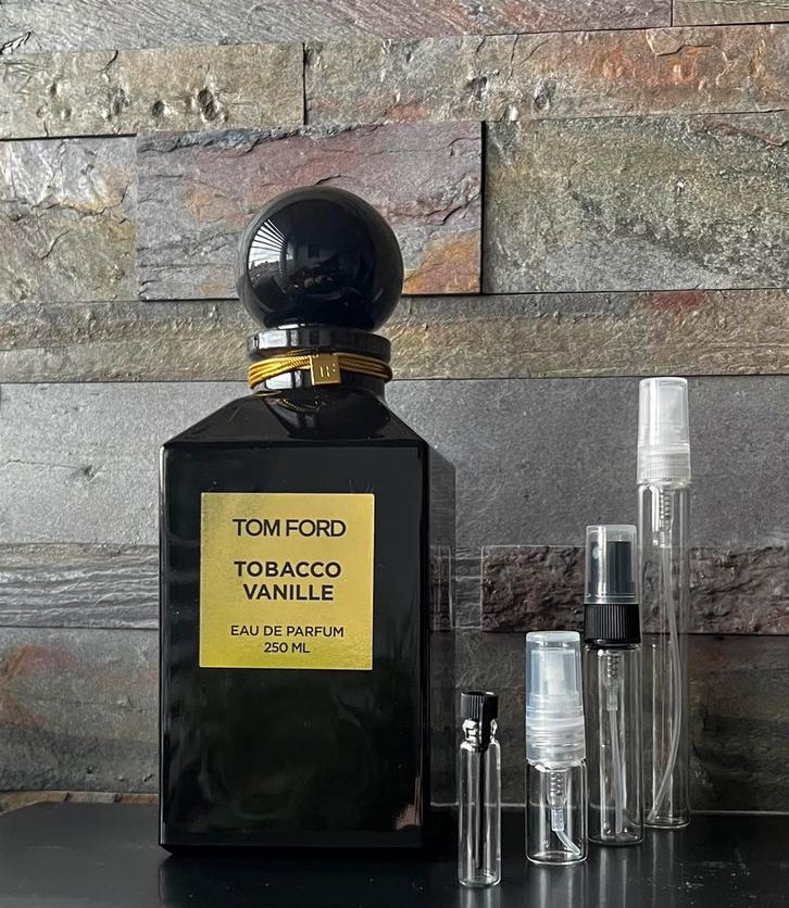 Tom Ford Tobacco Vanille sample, Sieraden, Tassen en Uiterlijk, Uiterlijk | Parfum, Zo goed als nieuw, Ophalen of Verzenden