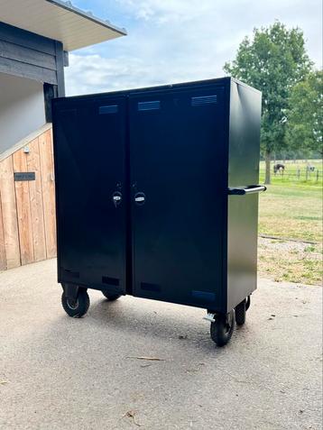 XXL Aluminium Concours Kast – Mat Zwart – Zeer Compleet beschikbaar voor biedingen