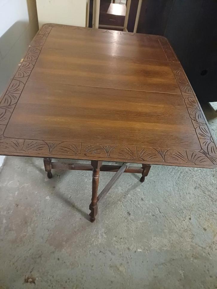 Klaptafel met houtsnijwerk, Antiek en Kunst, Antiek | Meubels | Tafels, Ophalen