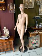 Vintage Mannequin met Accessoires, Ophalen