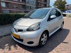 Toyota Aygo 1.0 12V Vvt-i 5DRS 2011 Navigator/5drs/airco/lmv, Voorwielaandrijving, 4 stoelen, 68 pk, Origineel Nederlands