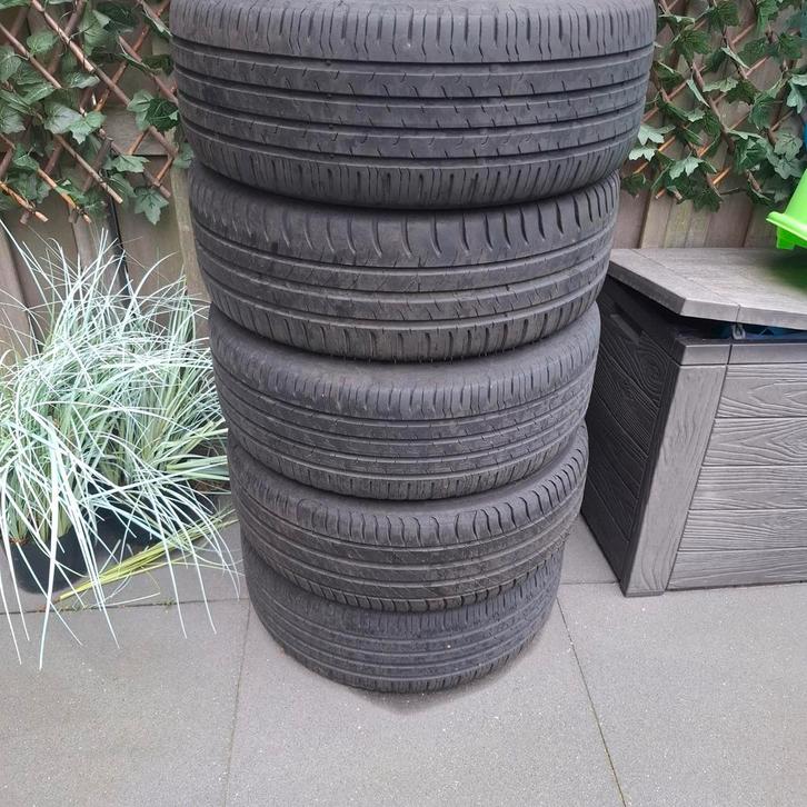 5x 205/55 R16 banden + 4 velgen met wieldoppen, Auto-onderdelen, Banden en Velgen, Ophalen of Verzenden
