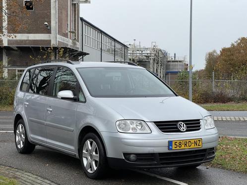 Volkswagen Touran 1.6-16V FSI Athene | AUTOMAAT | APK 11-202, Auto's, Volkswagen, Bedrijf, Te koop, Touran, ABS, Airbags, Airconditioning