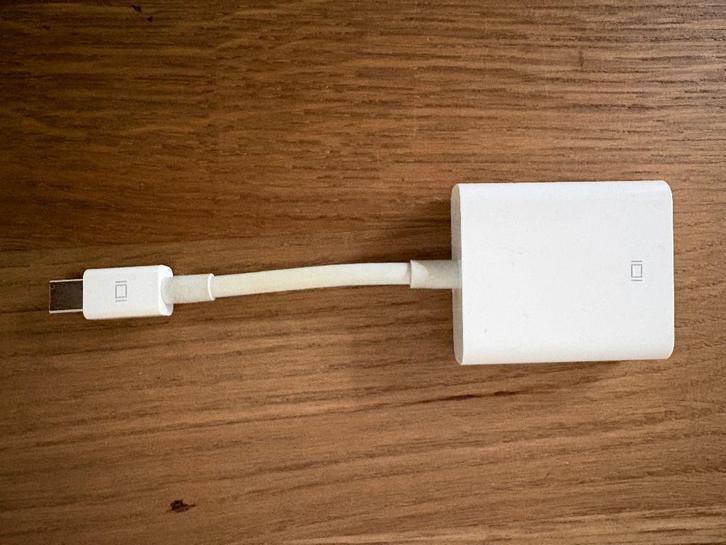 2 X Originele Apple Mini Display/Thunderbolt poort naar VGA., Computers en Software, Pc- en Netwerkkabels, Zo goed als nieuw, Ophalen of Verzenden