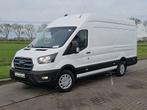Ford E-Transit 350 L4H3 Trend 68 kWh Airco Automaat Koerier, Auto's, Bestelauto's, Automaat, Gebruikt, Wit, Grijs