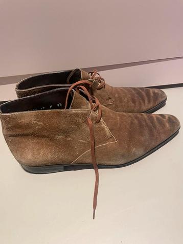 Santoni suede maat 44 beschikbaar voor biedingen