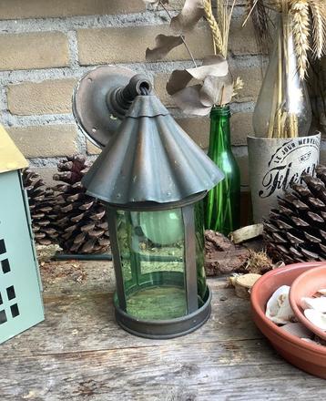 Antiek stallampje, gepatineerd koper beschikbaar voor biedingen