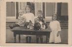 Fotokaart konijnen, Verzamelen, Foto's en Prenten, Ophalen of Verzenden, Voor 1940, Zo goed als nieuw, Kind