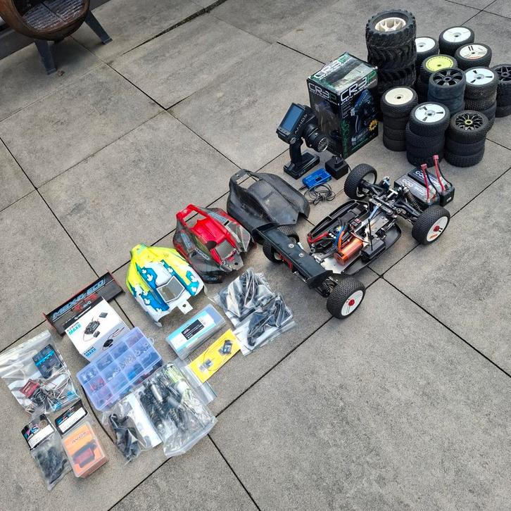 RC auto - Mugen Seiki MBX 1/8 complete set RTR, Hobby en Vrije tijd, Modelbouw | Radiografisch | Auto's, Gebruikt, Auto offroad