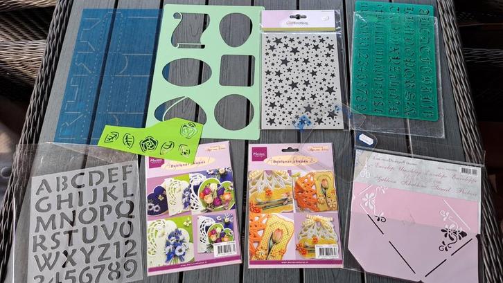 10 leuke sjablonen, Hobby en Vrije tijd, Kaarten | Zelf maken, Zo goed als nieuw, Pons of Mal, Overige thema's, Ophalen of Verzenden
