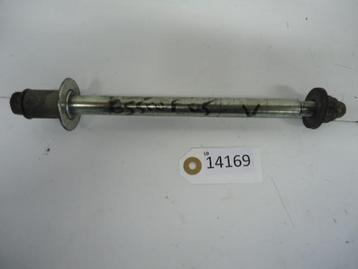 GS500F 2004 - 2009 Suzuki As As voorwiel D1-10945 beschikbaar voor biedingen