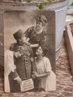 Militaire ansichtkaart - "Liefde tegen Distributiebon"., Ophalen of Verzenden, Voor 1920, Overige thema's