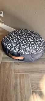 Kussen met leren handvat, Ophalen, Nieuw, 50 tot 75 cm, 50 tot 75 cm