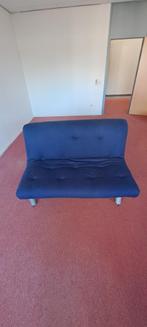 Blauwe slaapbank – compacte tweezits, Gebruikt, Blauw, Tweepersoons, Ophalen of Verzenden
