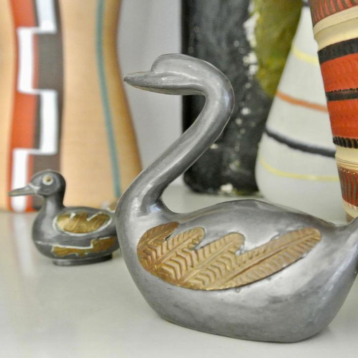 vintage tinnen ZWAAN en EEND bakje messing details chinees, Antiek en Kunst, Antiek | Tin, Ophalen of Verzenden