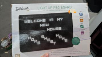 Lichtgevend letterbord! De rechtse op de foto. beschikbaar voor biedingen