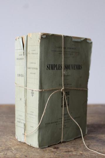 Bundel van 2 sleetse oude brocante boeken *Pronck & Praal* beschikbaar voor biedingen