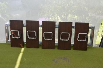 Art deco wandkapstok van chroom met hout 5 dubbele haken 80c beschikbaar voor biedingen