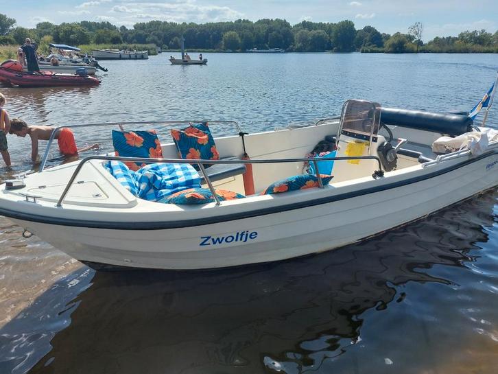 Mooie Verano sloep 4,5 m lang met 10 pk Suzuki motor, Watersport en Boten, Speedboten, Zo goed als nieuw, 3 tot 6 meter, Benzine