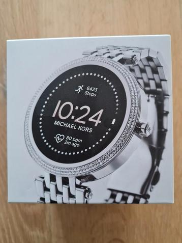 Michael Kors Smartwatch met strass beschikbaar voor biedingen
