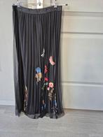 Plissé rok van het merk Desiqual, Kleding | Dames, Rokken, Maat 38/40 (M), Zwart, Ophalen of Verzenden, Zo goed als nieuw