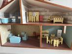 Poppenhuis met houten inboedel, Ophalen, Gebruikt, Poppenhuis