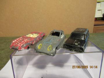 - 2 - Dinky toy   3 opknappers beschikbaar voor biedingen
