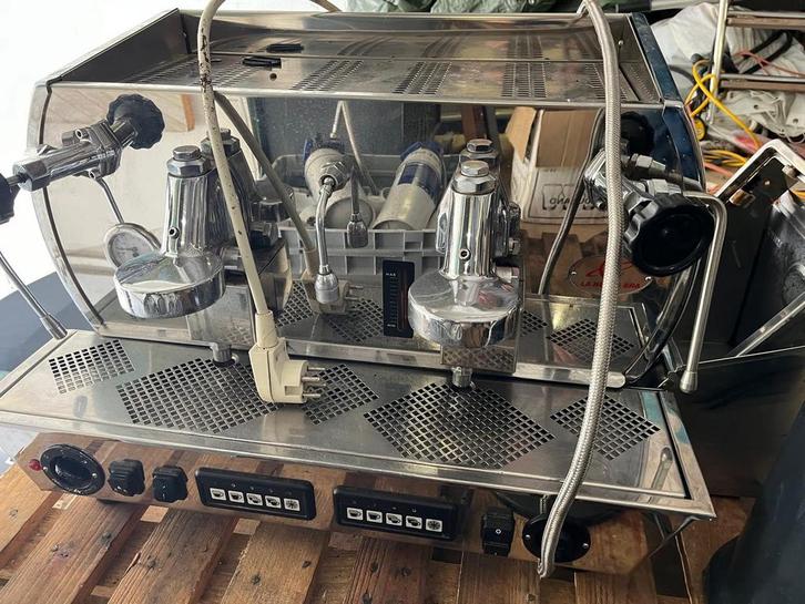 Horeca Espresso Machine -La nuova  Era  plus melkopschuimer, Zakelijke goederen, Horeca | Keukenapparatuur, Koffie en Espresso