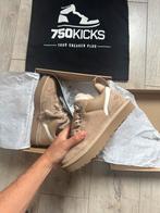 UGG Lowmel Sand 1144032-SAN Maat EU38 - US7W, Beige, UGG, Nieuw, Ophalen of Verzenden