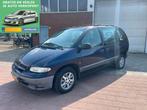 Chrysler Voyager 3.3i Automaat V6 LE Invalide Auto, Auto's, Chrysler, 3301 cc, Gebruikt, Zwart, Blauw