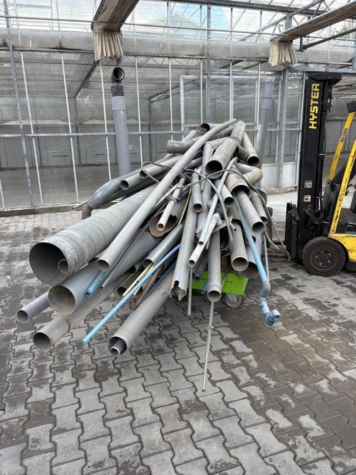 GRATIS OPHALEN   PVC PIJPEN, Doe-het-zelf en Verbouw, Buizen en Afvoer, Rechte buis, Pvc, 6 meter of meer, Ophalen of Verzenden