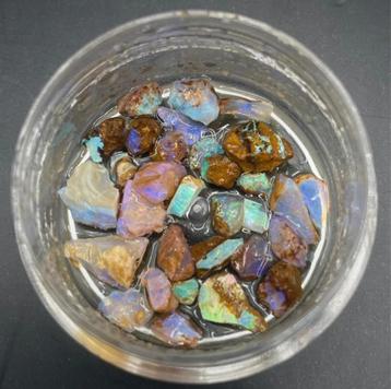 Partij opalen Australië opaal edelsteen mineraal edelstenen  beschikbaar voor biedingen