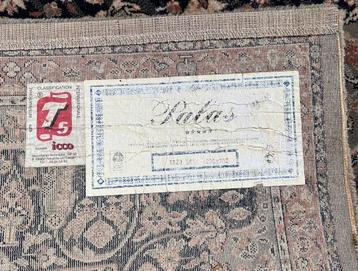 Pair matching Persian carpets . beschikbaar voor biedingen