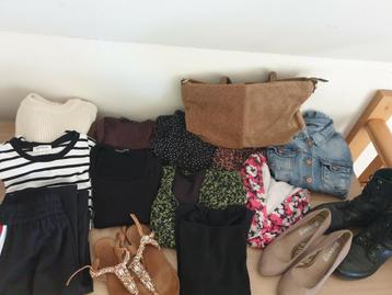 Dames kledingpakket, 15 diverse artikelen, maat S, zgan beschikbaar voor biedingen