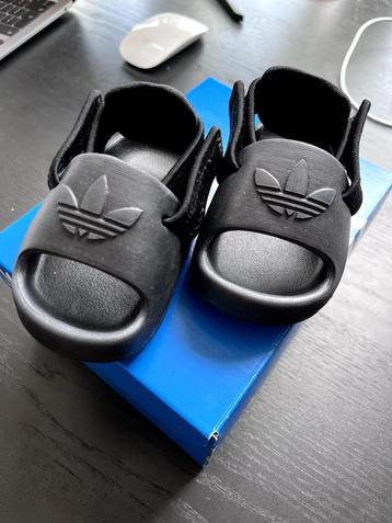 Adidas Adifom Adilette Badslippers Baby Maat 19 beschikbaar voor biedingen