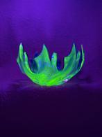 vintage murano uranium schaal, Antiek en Kunst, Antiek | Glas en Kristal, Ophalen of Verzenden