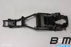 Deurgreephouder met gat voor slotcilinder VW Polo 6Q0837885, Gebruikt