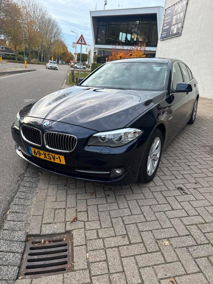 BMW 5-Serie 520i Executive 184pk Aut. 2012 Blauw, Auto's, BMW, Bedrijf, 5-Serie, Benzine, A, Sedan, Automaat, Origineel Nederlands