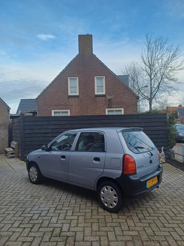 Suzuki Alto 1.1 2002 Grijs, Auto's, Suzuki, Alto, Benzine, A, Hatchback, Handgeschakeld, Origineel Nederlands, Zilver of Grijs