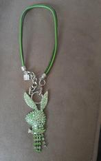 Groene ketting met konijn hanger met steentjes playboybunny, Sieraden, Tassen en Uiterlijk, Groen, Overige materialen, Ophalen of Verzenden