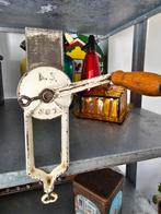 antieke professionele Winkel kaasmolen A.S. 802 €20, Antiek en Kunst, Ophalen of Verzenden