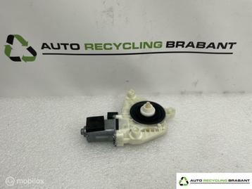 Raammotor linksachter Volkswagen Passat B8 5Q4959801D beschikbaar voor biedingen