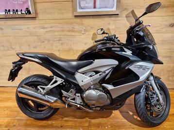 HONDA VFR 800 X CROSSRUNNER (bj 2011) beschikbaar voor biedingen