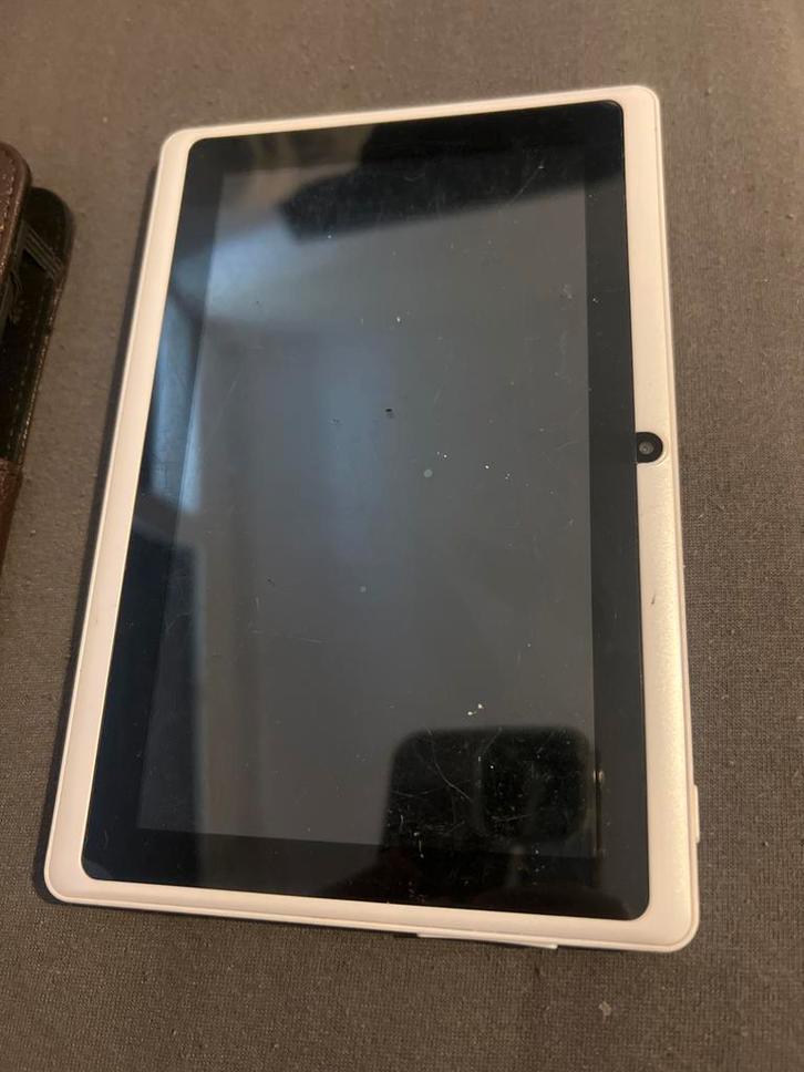 Dragon Touch Y88X 8 inch Tablet, Computers en Software, Android Tablets, Gebruikt, Wi-Fi, 8 inch, 16 GB, Uitbreidbaar geheugen