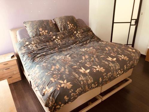 Pullman boxspring, 180 x 210, elektrisch, Huis en Inrichting, Slaapkamer | Boxsprings, Zo goed als nieuw, 180 cm, 210 cm, Tweepersoons